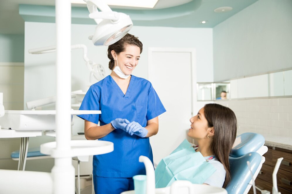 When should you visit an Emergency Dentist, and when is the right time?